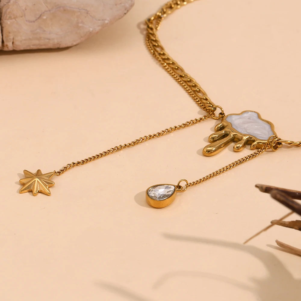 Vik Necklace